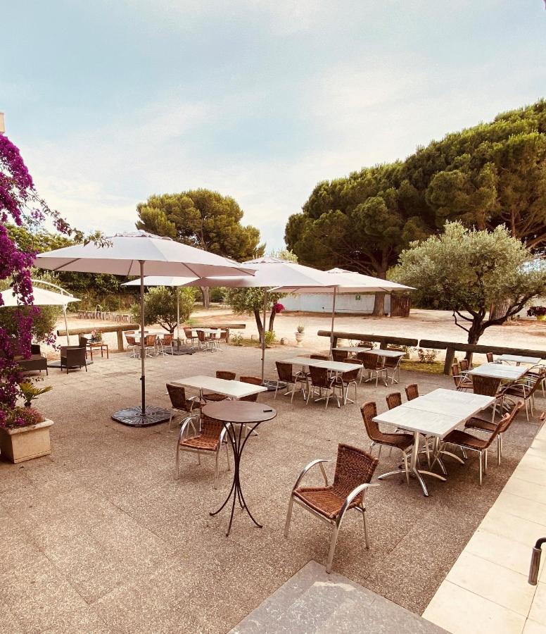 Hotel Restaurant La Plage 포르-생-루이-뒤-론 외부 사진